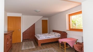 2 bedrooms, free WiFi, bed sheets