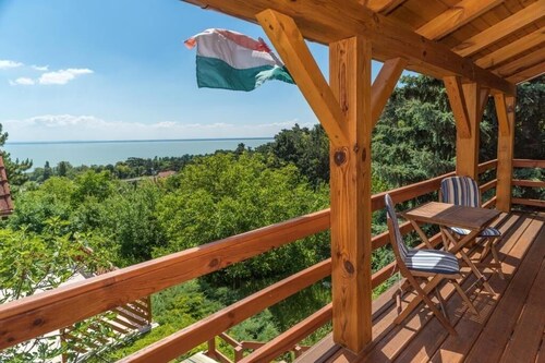 Soós Villa Balaton with Jacuzzi