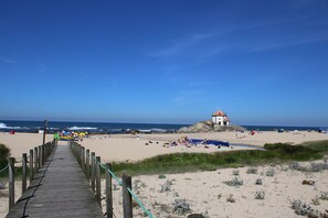 Beach nearby, beach towels
