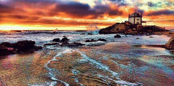 Una playa cerca, toallas de playa