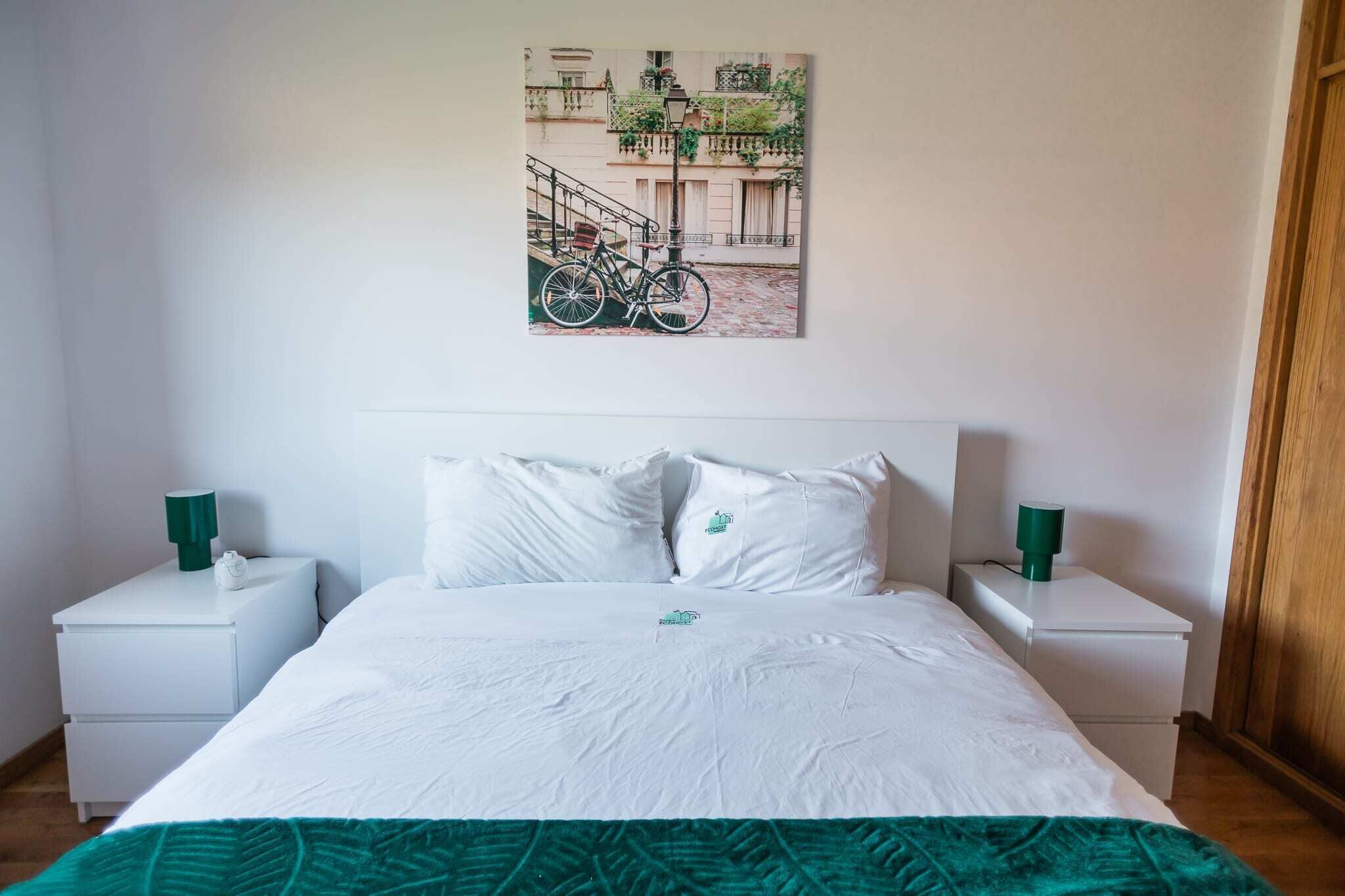 2 bedrooms, iron/ironing board, travel cot, free WiFi
