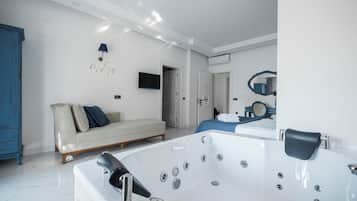 Exclusive Quadruple Room | Free WiFi