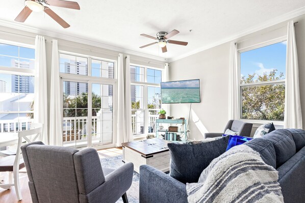 50-inch flat-screen TV with digital channels - Sailors Cove: 5-bedroom, 4.5 Baths, Sleeps 12! Steps Away From the Beach! (Panama City Beach)