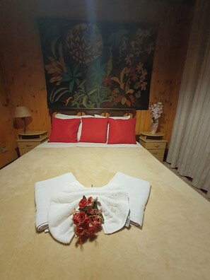 Chalet, patio, vista al jardín | 2 habitaciones y wifi gratis 