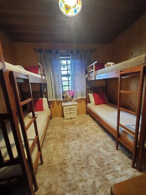Chalé, varanda, vista para o jardim | 2 quartos, Wi-Fi de cortesia