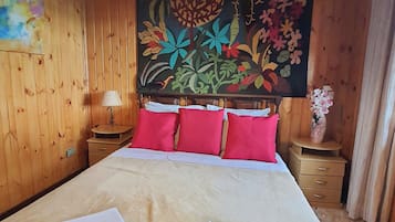 Chalet, Patio, Garden View | 2 bedrooms, free WiFi