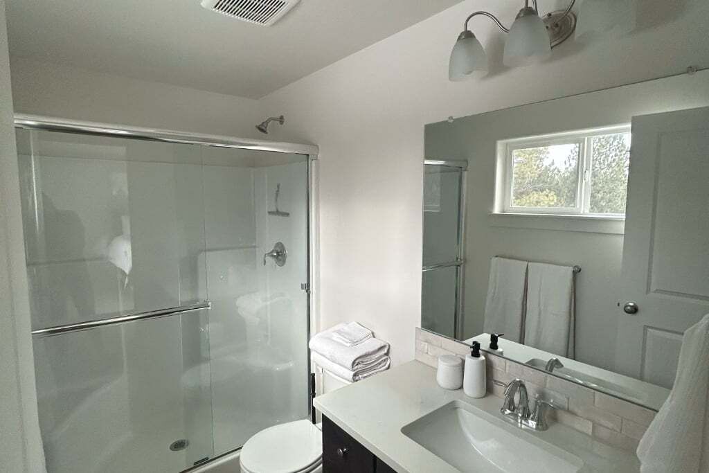 Dusche, Handtücher, Seife, Toilettenpapier