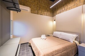 2 室のベッドルーム、WiFi (無料)、ベッドシーツ