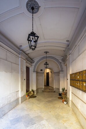 Interior - La Pinacoteca - F. Solimena (Naples)