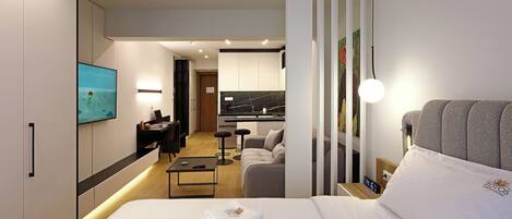 1 Schlafzimmer, Zimmersafe, Schreibtisch, Bügeleisen/Bügelbrett