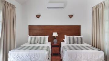 1 bedroom, desk, WiFi, bed sheets