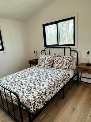 4 chambres, fer et planche à repasser, lit parapluie, Wi-Fi