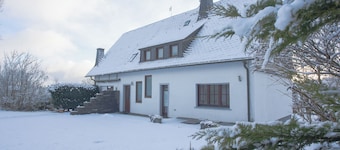 Am Südhang 27 Winterberg | Cozy holiday home near center & ski area
