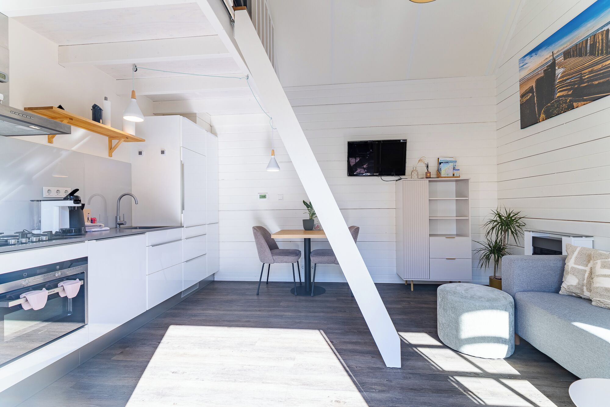 Fridge, microwave, dishwasher, toaster