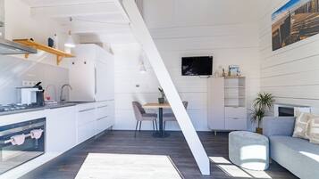 Fridge, microwave, dishwasher, toaster