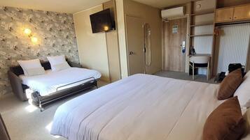 Free cribs/infant beds, free WiFi, bed sheets