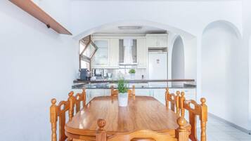 House, 4 Bedrooms, Terrace | Dining