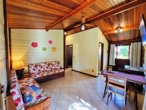 Nôi (giường cho trẻ sơ sinh) miễn phí 