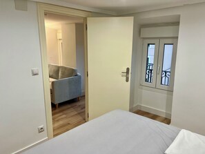 3 chambres, lit parapluie, Wi-Fi, draps fournis