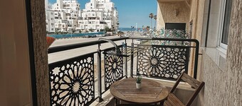 Enjoy Your Vacation Here, 1 min to The Beach, Only for families !!