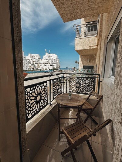 Enjoy Your Vacation Here, 1 min to The Beach, Only for families !!