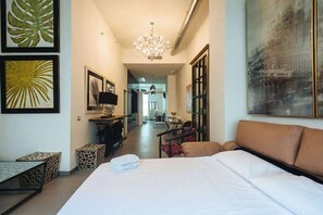 1 bedroom, bed sheets - Virgen Carmen Dolorosa (Sevilla)