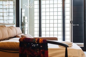 1 bedroom, bed sheets - Virgen Carmen Dolorosa (Sevilla)