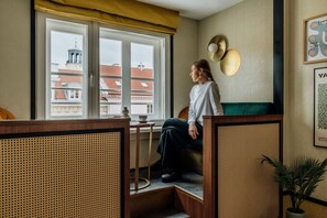 Chambre Deluxe, vue sur la ville | Salle à manger