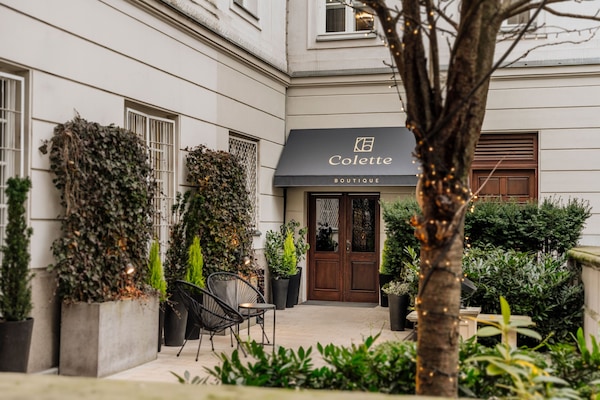 Pintu masuk hartanah