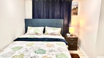 2 habitaciones, tabla de planchar con plancha, wifi y ropa de cama