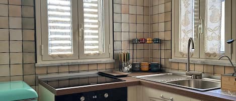 Microonde, forno, piano cottura