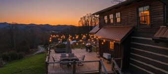 Charming Log Cabin with Long Range Views, Wifi, and Private Hot Tub