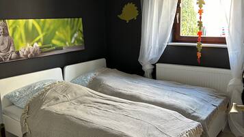 2 bedrooms, WiFi, bed sheets