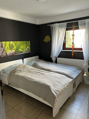 2 bedrooms, WiFi, bed sheets