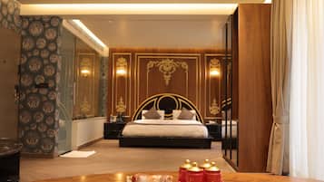 1 bedroom, premium bedding, minibar, in-room safe