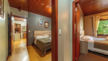 Suite estudio familiar | Escritorio, espacio para trabajar con un portátil, wifi gratis