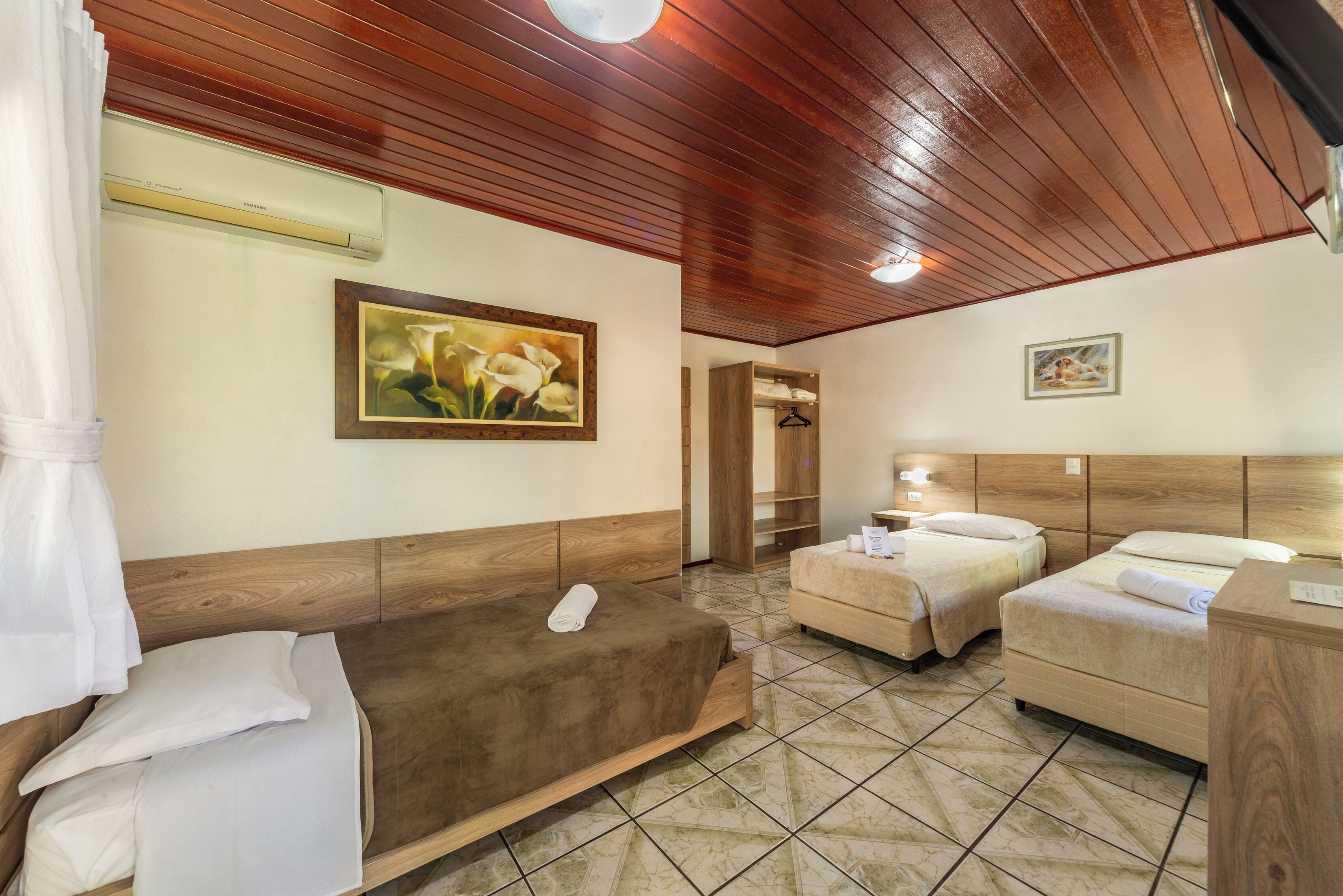 Desk, laptop workspace, free WiFi, bed sheets