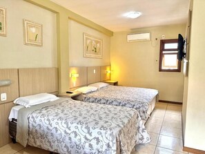 华丽三人房, 1 间卧室 | 办公桌、笔记本电脑工作区、免费 WiFi、床单