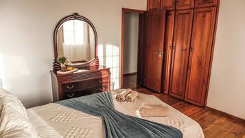 3 Schlafzimmer, Bügeleisen/Bügelbrett, kostenloses WLAN, Bettwäsche