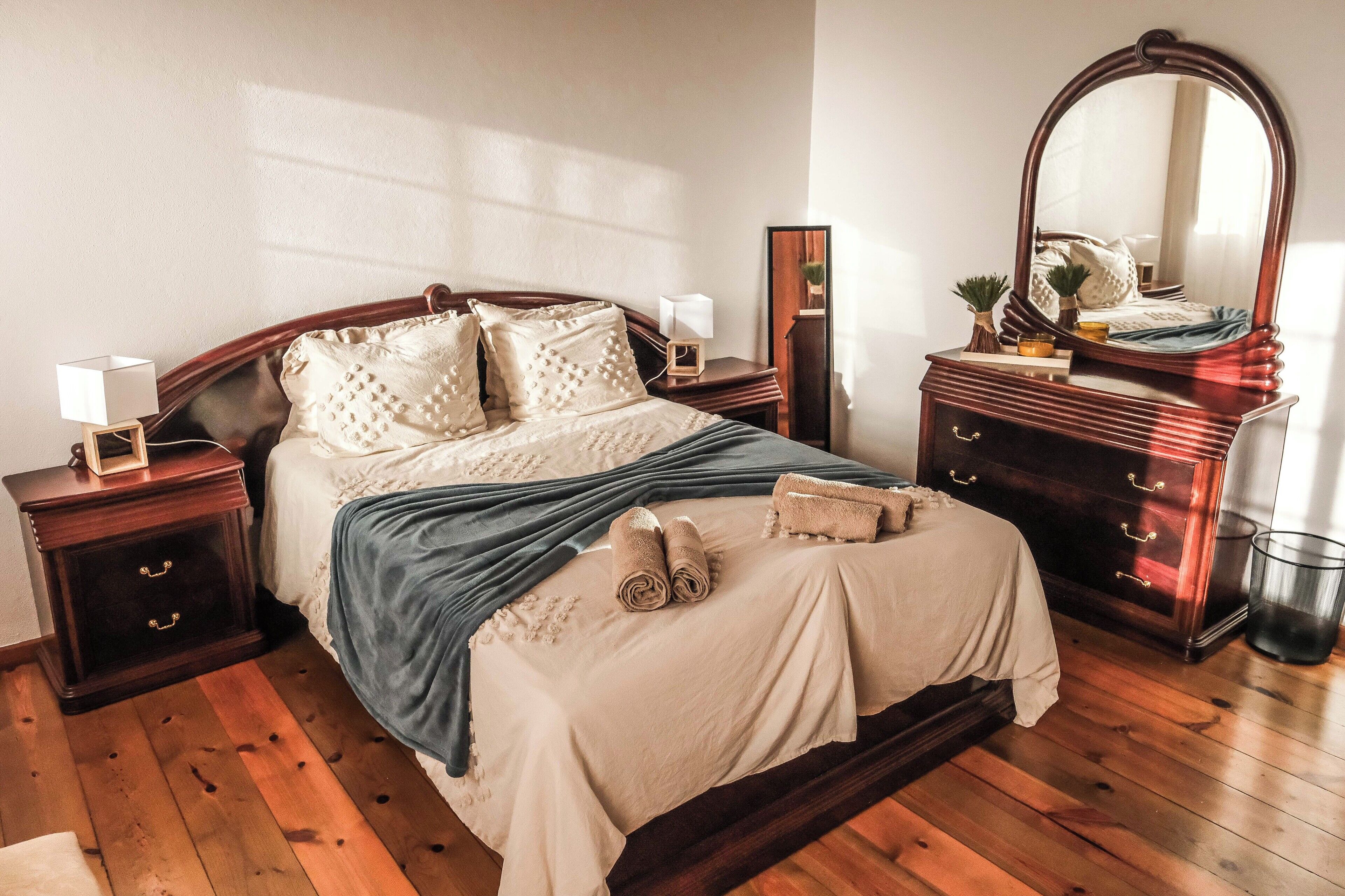 3 soverom, strykejern/-brett, wi-fi (inkludert) og sengetøy