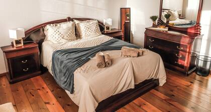 Fun and Fly House! Family home with games room, a place to create memories.