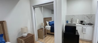 Cozy & Cool One Bedroom in West Secord