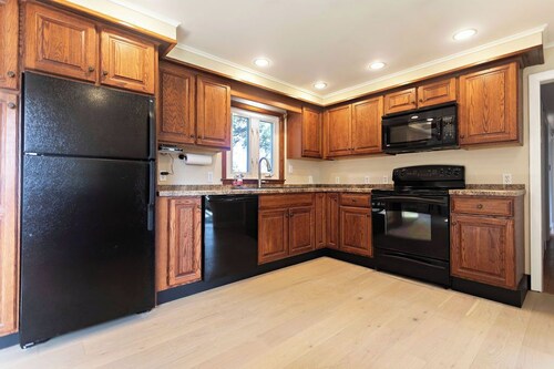 Cape Elizabeth’s only year round short term rental in coveted seaside community