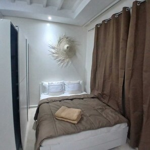 2 bedrooms, WiFi, bed sheets