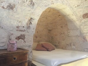 Bügeleisen/Bügelbrett, Reisekinderbett, WLAN, Bettwäsche