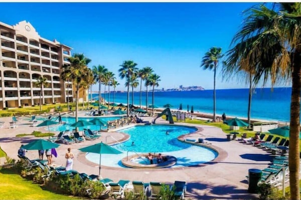 🌴 Relax, Soak, Repeat