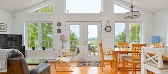 Oceanview Cottage on Cabot Trail - Main Level