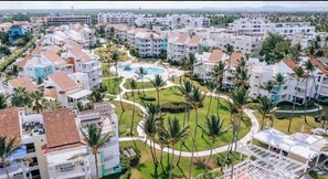 Exterior - Cozy 1-bedroom condo A203, with AC, WiFi in superb Playa Turquesa, Punta Cana (Punta Cana)