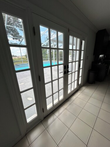 Spacious 5 bedroom 3.5 bath POOL home with Gym!!