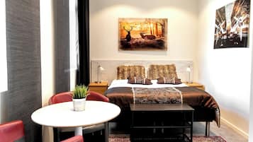 Blackout curtains, iron/ironing board, free WiFi